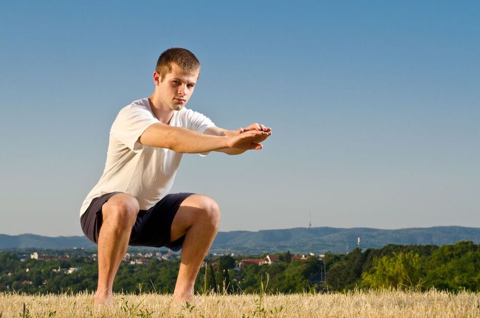 Strengthening male strength is facilitated by special physical exercises, such as squats. 